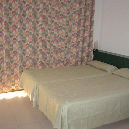 Rosanna ホテル リョレート・デ・マル