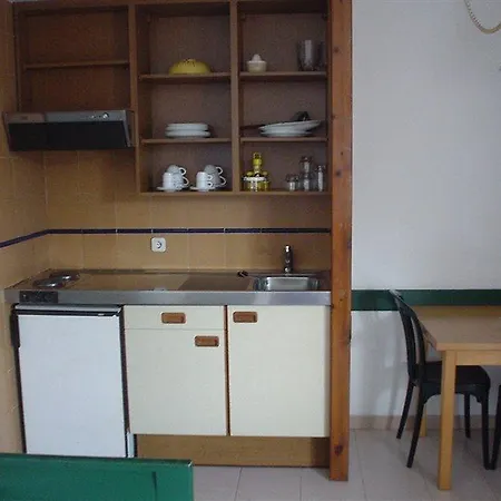 Rosanna Apartment *